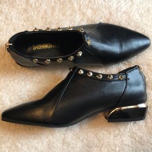 ❌SOLD❌Cute faux leather booties